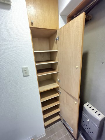 グリーン・ヴィラの玄関|※画像は同物件別室になります。