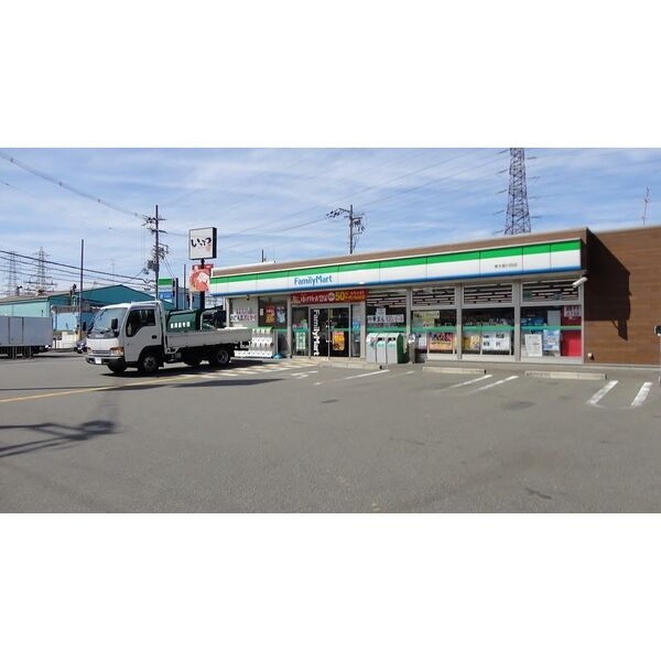 キューヴの周辺