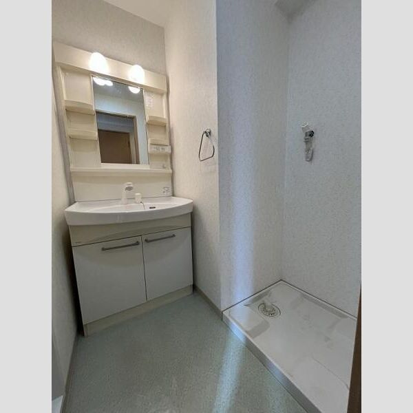 キューヴの洗面所