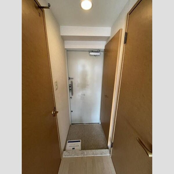 キューヴの玄関