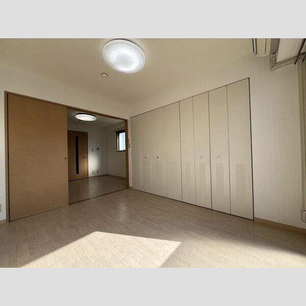 キューヴの居間・リビング