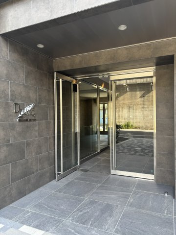 プレール・ドゥーク両国Ⅳのエントランス