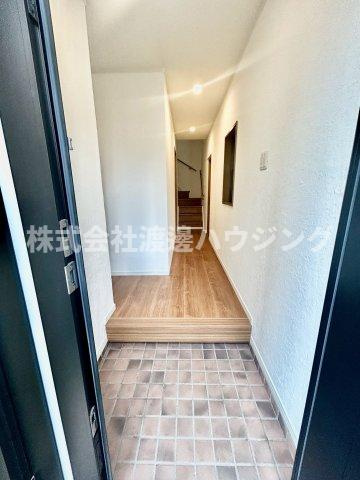 打上宮前町一戸建の玄関