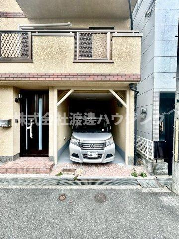 打上宮前町一戸建の駐車場
