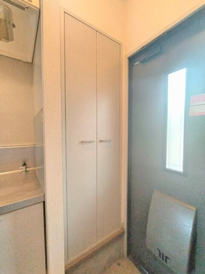 玄関の散らかりを防ぐシューズBOX♪