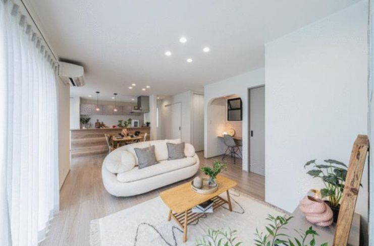 伊勢原市下糟屋戸建の居間・リビング|ゆったり過ごせる居間です