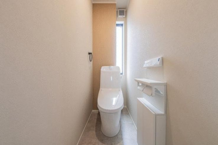 伊勢原市下糟屋戸建のトイレ|落ち着いた色調のトイレです