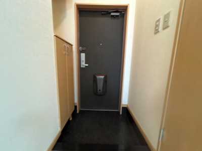 【玄関】 | ヴィラ・コンフォースⅠ番館 | 玄関