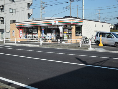 セブン-イレブン 大和下鶴間東店まで230m