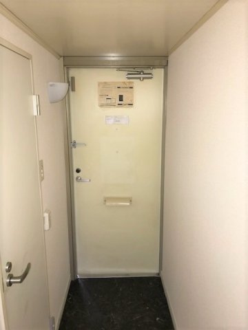 レオパレスＭ・Ｓ・Ｔの玄関