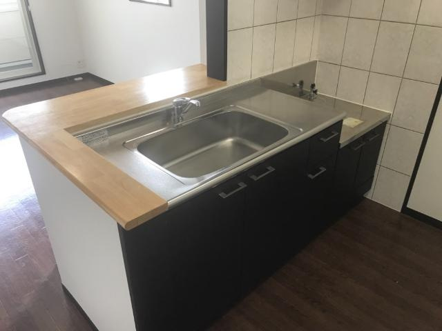 リリー・オブ・ザ・バレーのキッチン|カウンターキッチン