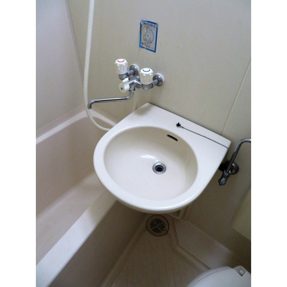 エレガンス綾瀬６の洗面所|洗面