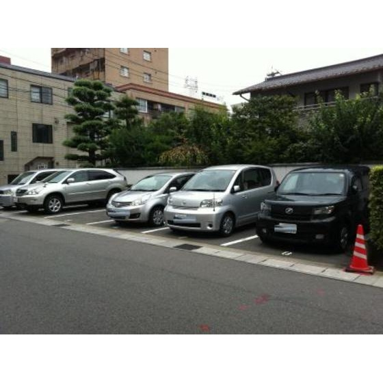 岐阜市清住町１丁目の駐車場