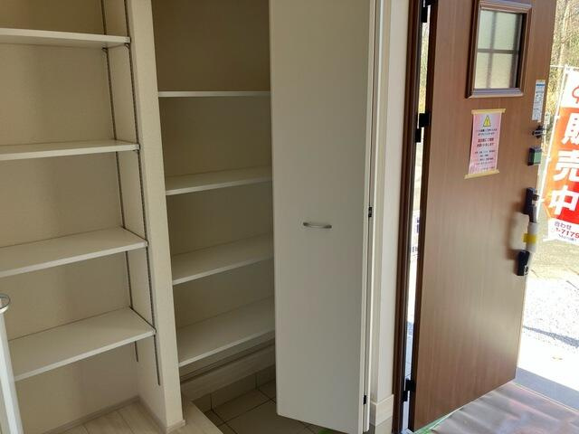 リーブルガーデン野木町若林第２　新築一戸建ての玄関