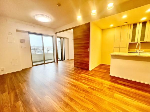 ドレッセWISEたまプラーザB棟の居間・リビング