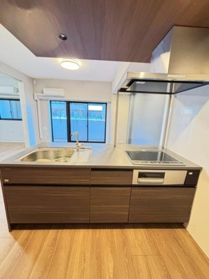 【キッチン】 | REGALO | 写真は反転タイプ6階のお部屋写真です