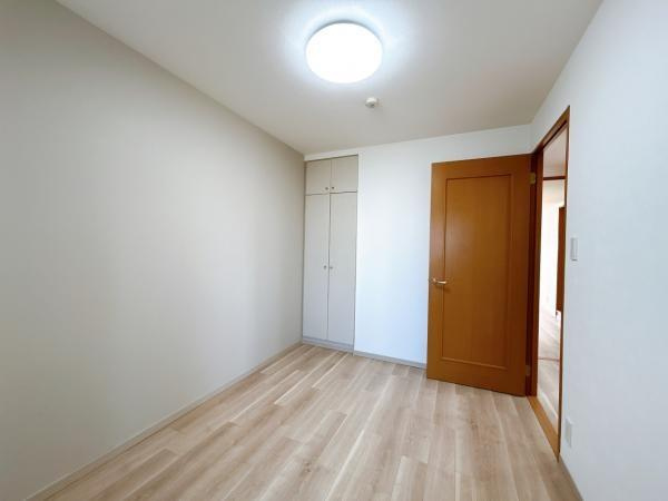 サーパス渡橋の洋室