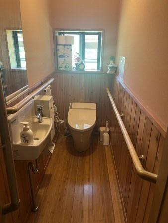 出雲市斐川町出西　中古戸建のトイレ