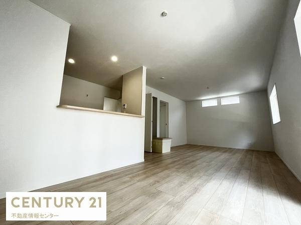 【居間・リビング】 | 南恩加島６丁目　中古戸建