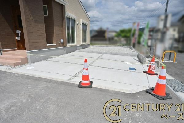 リーブルガーデン丹波市町 ２号棟 ／新築一戸建の駐車場|■現地撮影写真■