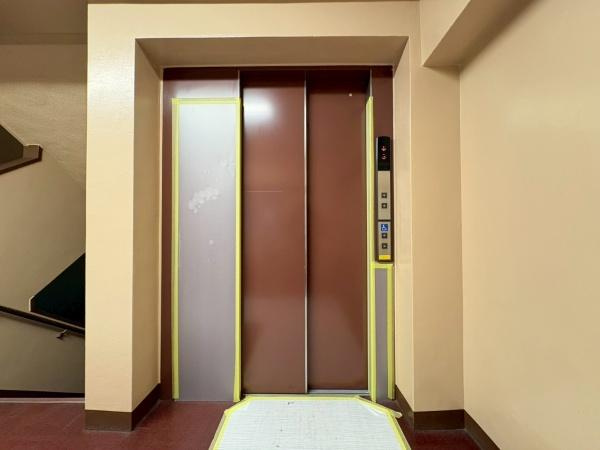 菱興洋光台マンションのその他共用部分|所在階は２階ですが、重い荷物を持っている時はエレベーターがあると助かりますね。