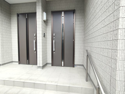 【エントランス】 | 岡村戸建て