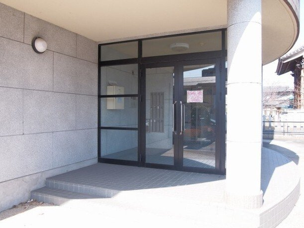 クレディア２１のエントランス