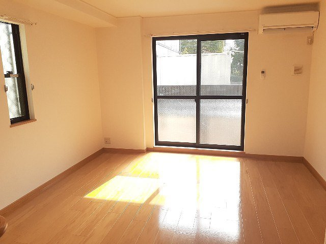 リバ－ス露橋の内装