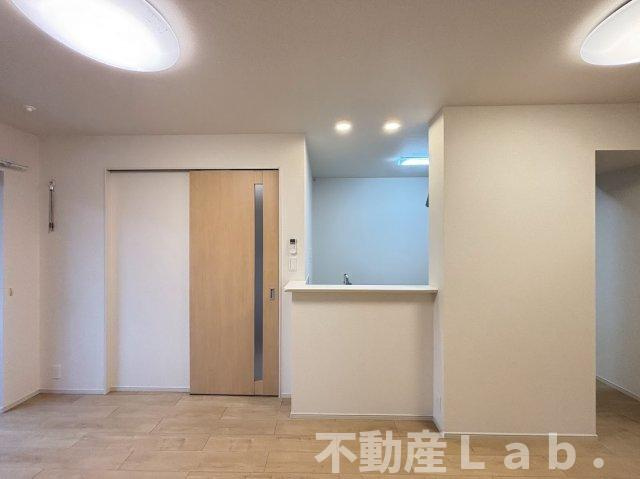 ガーデンヒルズ　ハナミズキ　Ａの居間・リビング