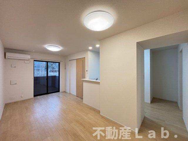 ガーデンヒルズ　ハナミズキ　Ａの居間・リビング