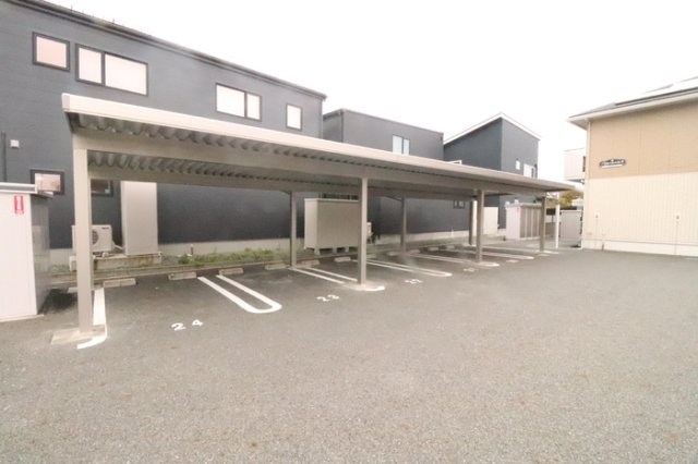 ナチュール医大西　Ａの駐車場