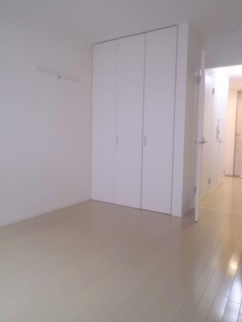 ボナール・シュウの洋室|１フロア２住戸　角部屋７．２帖