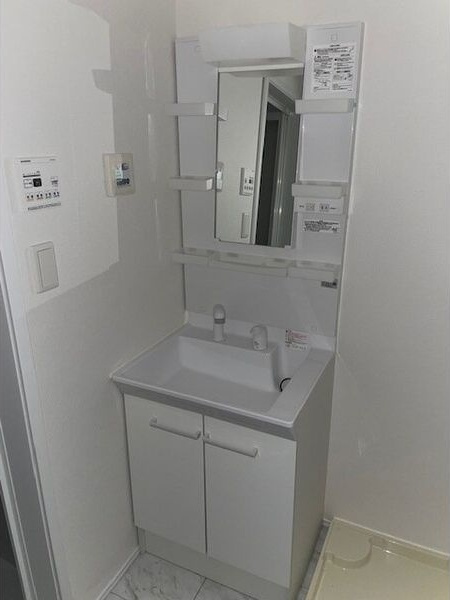 ワンリッチ上野町Bの洗面所