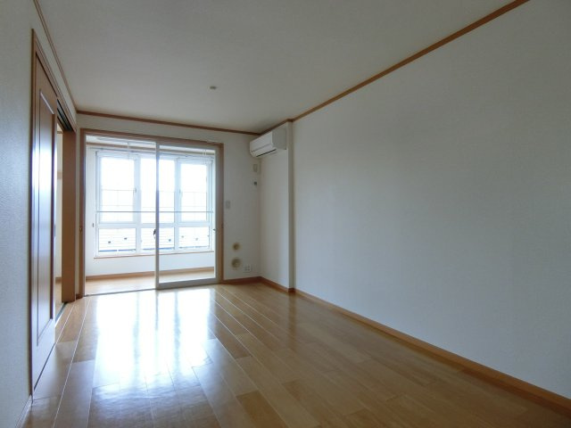 カロータ　ロッソⅢの居間・リビング