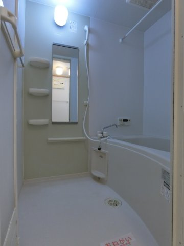 カロータ　ロッソⅢの浴室