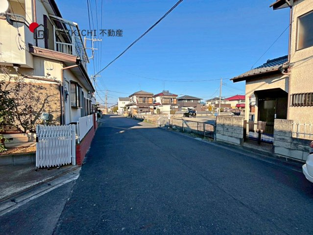 【前面道路含む現地写真】 | 加須市東栄1丁目　中古戸建