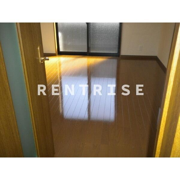 アンプルールリーブルプロパティの居間・リビング