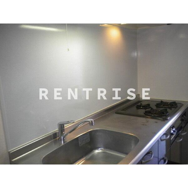 アンプルールリーブルプロパティのキッチン