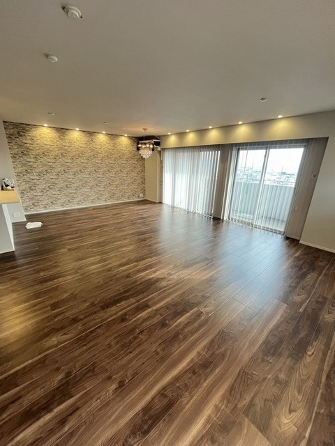 サーパス問屋町グランフォートの居間・リビング