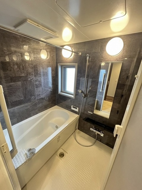 サーパス問屋町グランフォートの浴室