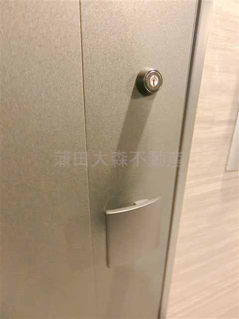 クレイシアIDZ(アイズ)蒲田の玄関