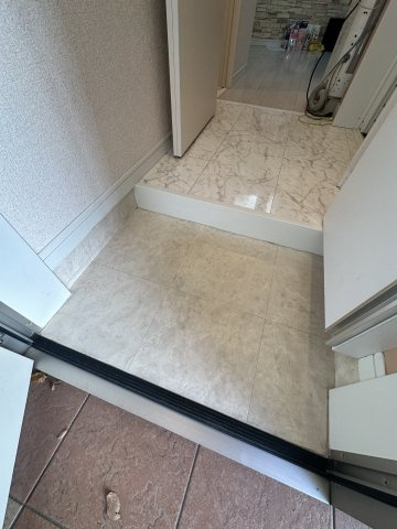 ユナイト追浜モンセラートの杜の玄関|別部屋写真参考