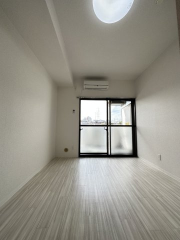 ユーコート洋光台の居間・リビング|こちらの居間で趣味の時間をお楽しみください