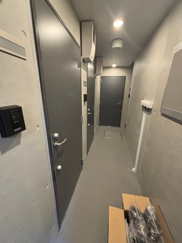 ホワイトセラスのエントランス|建物の内部です