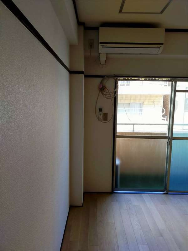 サンセイハイツの内装|明るい色調の室内です