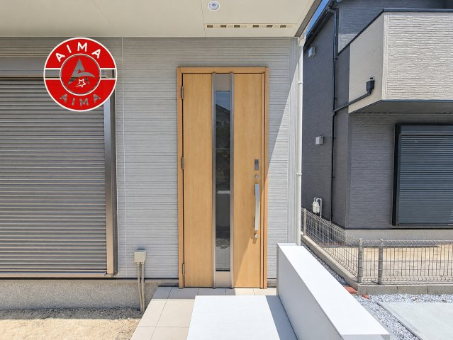 筑紫野市二日市北6丁目第1-2棟（1号棟）の玄関|おでかけの時も帰った時も、「我が家」を最初に感じでもらえる素敵な空間に。