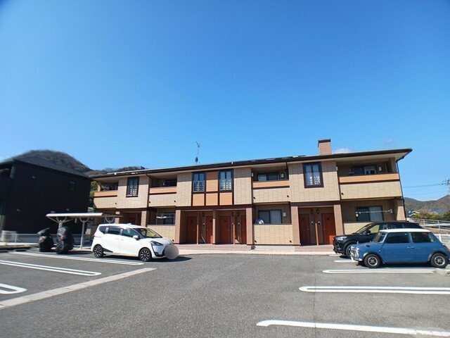 プラージュの外観