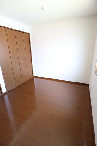 アザレアコートアミカ　C棟の居間・リビング