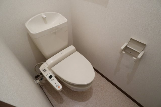 アザレアコートアミカ　C棟のトイレ