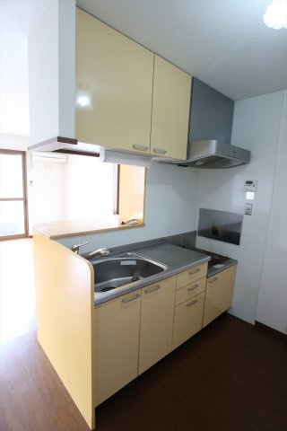 アザレアコートアミカ　C棟のキッチン